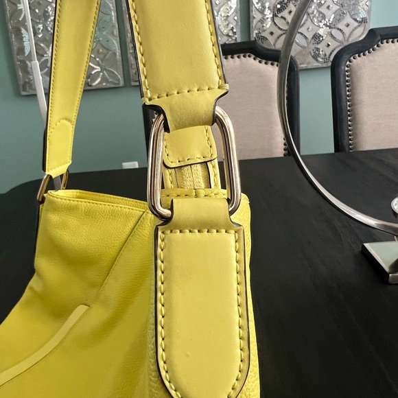 Michael Kors Evie Large Hobo - Picture 6 of 16